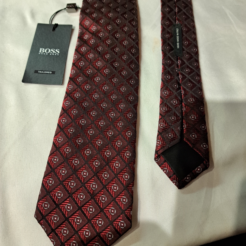 Boss Men's Burgundy and Black Geometric Tie